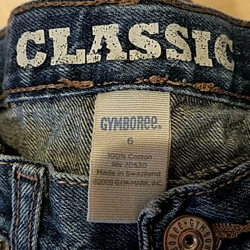 GYMBOREE DISTRESSED CLASSIC  JEANS  SIZE 6